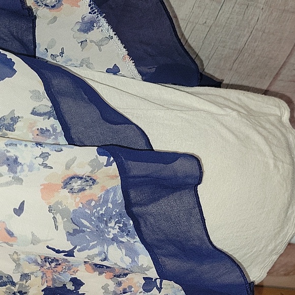 NAÏF Cream And Navy Blue Floral Blouse - Picture 3 of 6